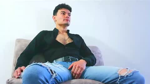 jhohanes maximo online show from July 14, 1:28 pm