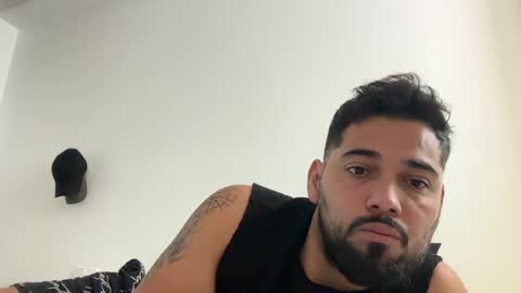 jhonny_jey online show from August 1, 7:51 am