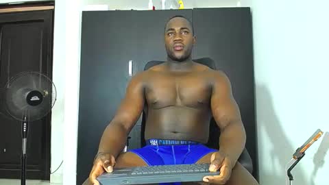 joan_silva online show from April 25, 8:28 pm