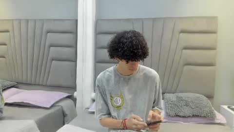 johan_tim online show from July 3, 11:05 am