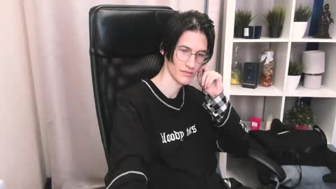 john__strong online show from June 5, 2:45 pm