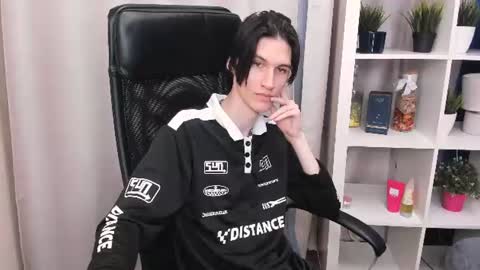 john__strong online show from June 21, 3:39 pm
