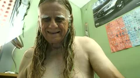 johnnieq1971 online show from July 27, 1:01 am