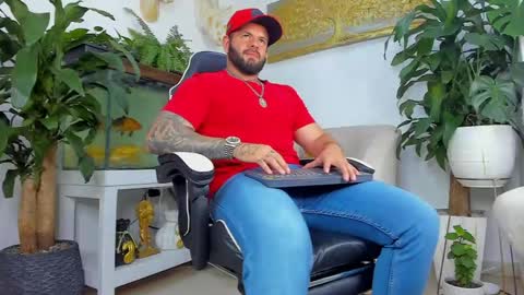JOHNNY online show from May 6, 1:50 am