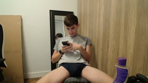 johnresmain online show from July 22, 2:31 pm