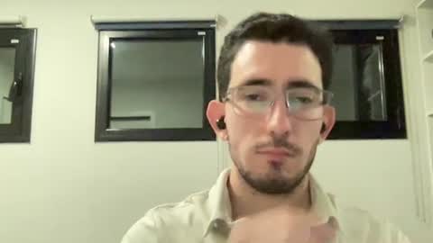 John Ukber online show from June 2, 1:17 am