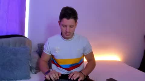 johnycooper08 online show from July 19, 1:28 pm