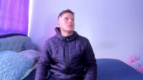 johnycooper08 online show from July 25, 12:35 pm