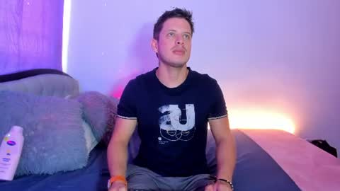 johnycooper08 online show from July 17, 12:45 pm
