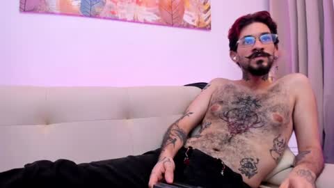 jonathan_sinn online show from June 13, 4:43 am