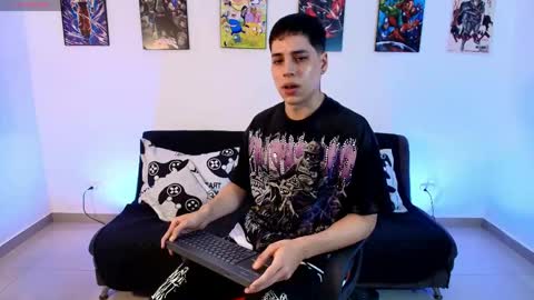 Instagram jonathanfit14 online show from April 27, 12:18 am