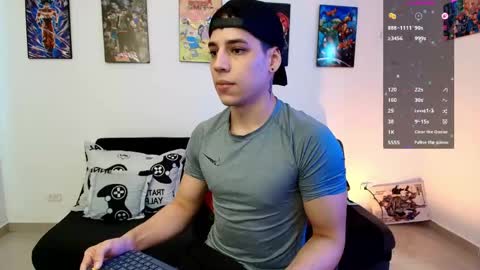 Instagram jonathanfit14 online show from May 22, 8:36 pm