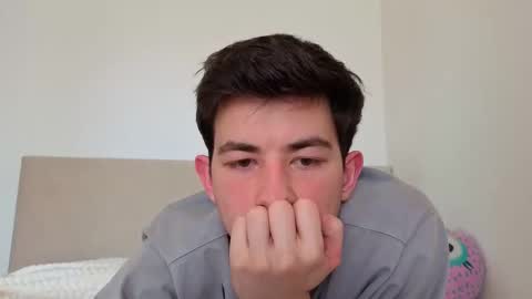 jonhy_merlin online show from May 11, 1:57 pm