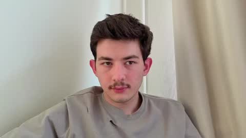 jonhy_merlin online show from May 11, 4:04 pm