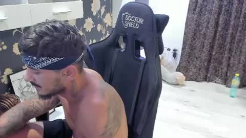 jonnyporn1 online show from August 2, 10:41 pm