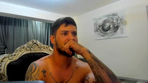 jonnyporn1 online show from June 14, 10:17 am