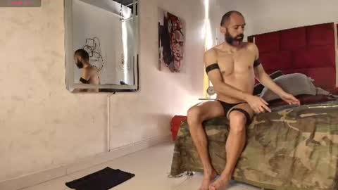 jorgeperezz online show from July 10, 3:37 pm