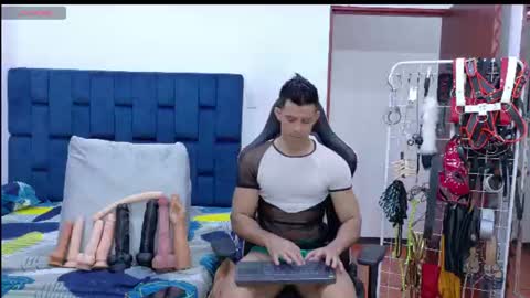 jose_rumbero91 online show from June 10, 11:23 am