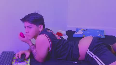 JOSETH ARIAZ online show from August 3, 7:31 pm