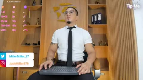 joshmiller___ online show from July 23, 11:51 am