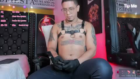 joshmiller___ online show from June 11, 7:34 pm