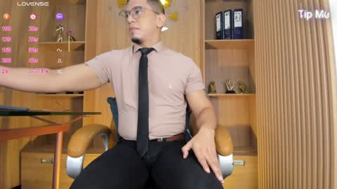 joshmiller___ online show from June 10, 7:14 pm