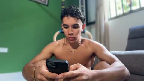 Im Jouliano online show from July 25, 3:20 pm