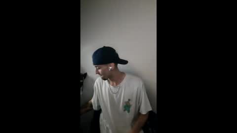 juan235665 online show from May 2, 3:20 am