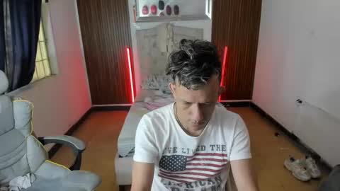 juan_and_luke online show from May 10, 12:28 pm