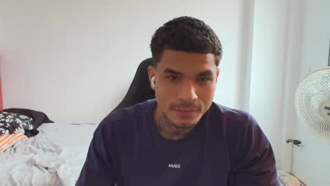 juan_gomez_1 online show from May 8, 9:04 pm