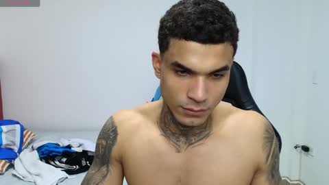 juan_gomez_1 online show from May 19, 11:11 pm