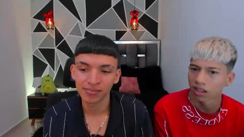 JuanSteven online show from April 30, 9:41 pm