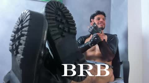 Juan Esteban online show from April 25, 2:58 pm