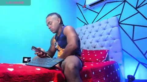 independent model online show from August 3, 3:07 pm