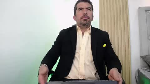 Juan k online show from May 2, 1:03 pm