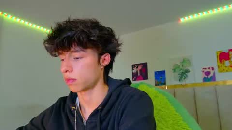 juanmres online show from July 14, 6:36 pm
