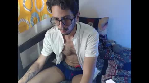 Julfigo online show from May 4, 5:58 pm