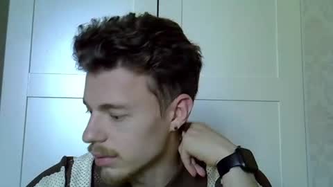 julian_velvet online show from July 17, 1:18 pm