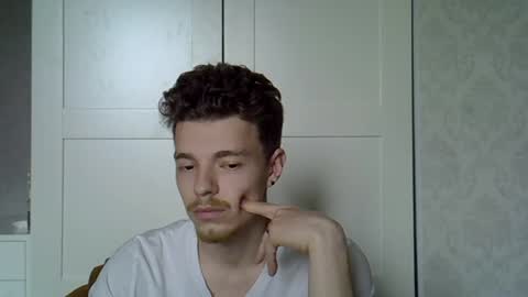 julian_velvet online show from July 6, 4:20 pm