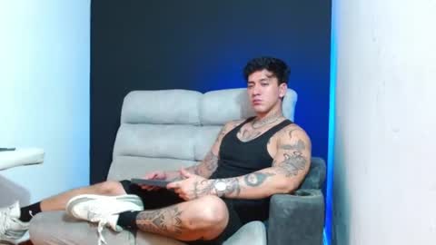 justinfuller_31 online show from June 11, 12:00 am