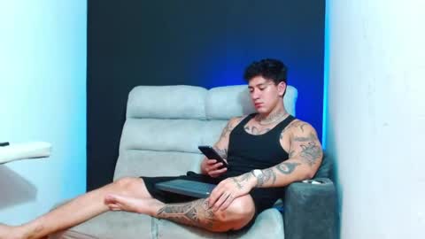 justinfuller_31 online show from June 7, 2:29 am