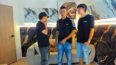 justingtime21 online show from June 8, 9:38 pm