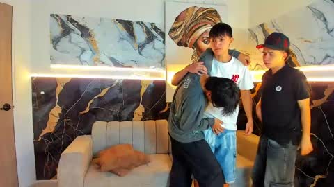 justingtime21 online show from May 16, 9:24 pm