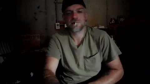 justinmoore1987 online show from June 20, 11:15 am