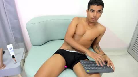 JustinOrtiz   online show from July 16, 12:45 pm