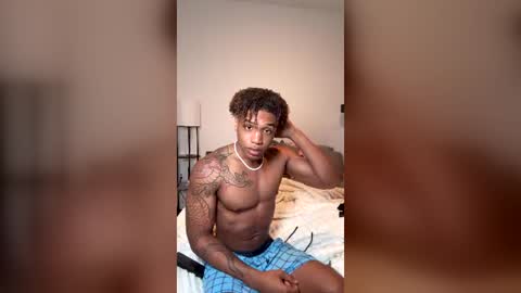 justinxdragun online show from August 4, 12:38 am