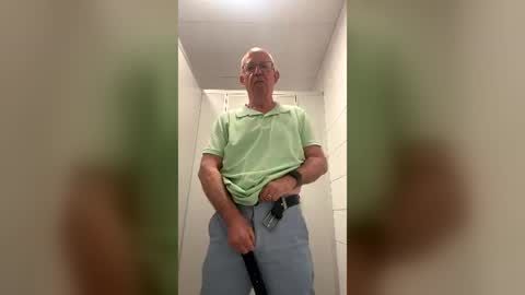 justwalter0064 online show from August 3, 12:33 pm
