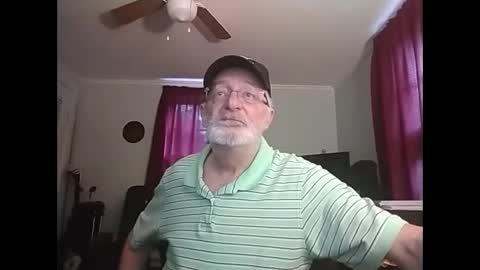 kabriggs136 online show from May 14, 11:25 pm