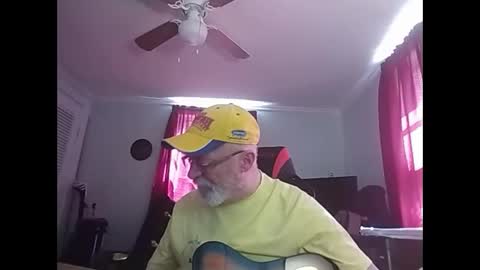 kabriggs136 online show from May 2, 9:17 pm