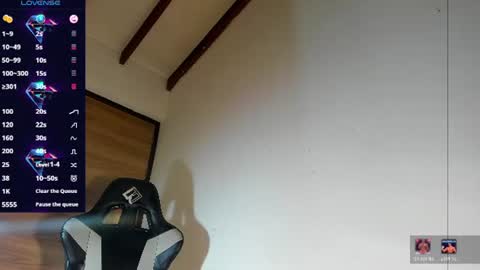 kael_cassian online show from June 13, 8:34 am